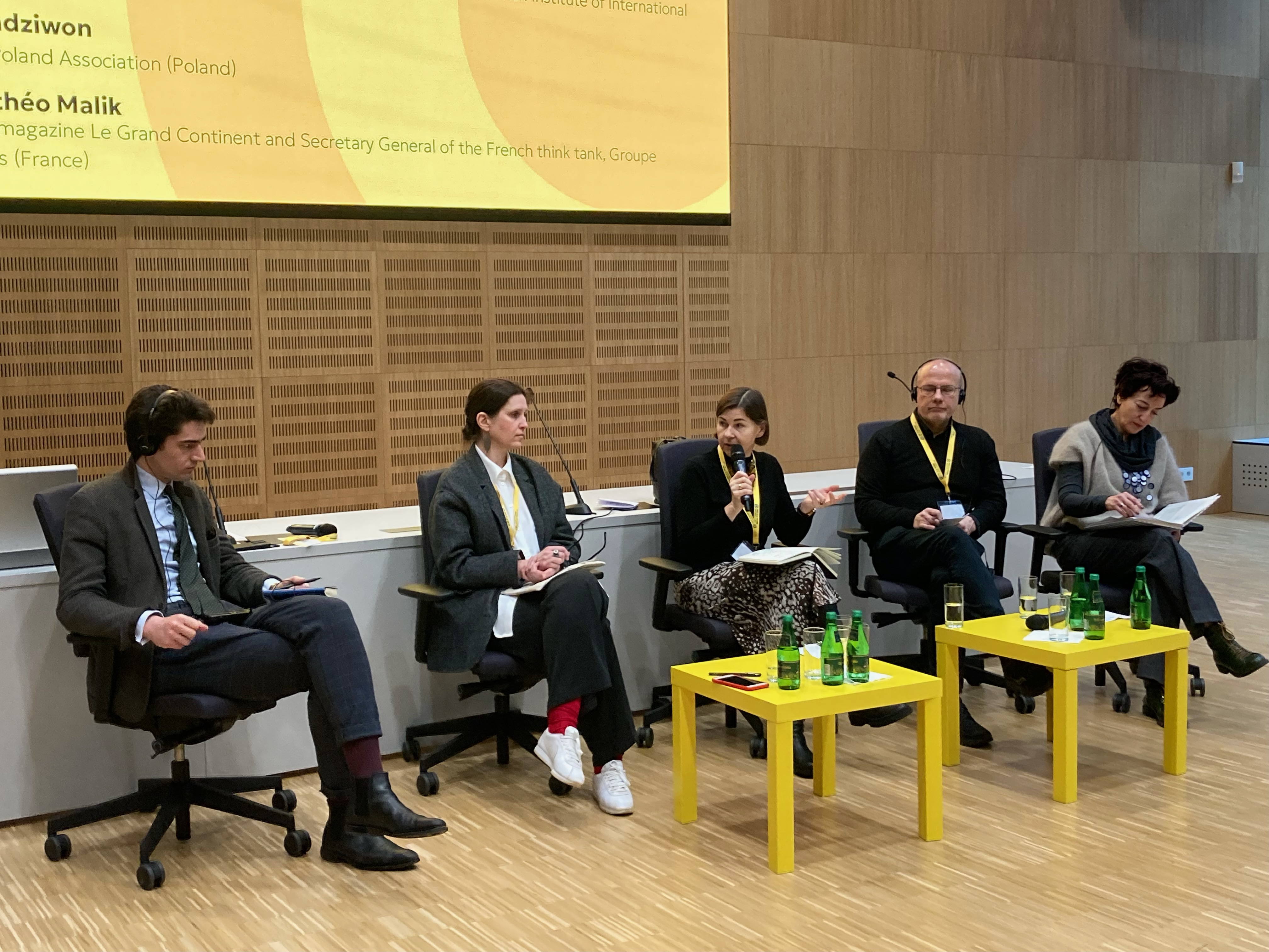 table ronde 12 mars 2024 avec Galyna Dranenko aux journées « Face à la guerre - dialogues européens »